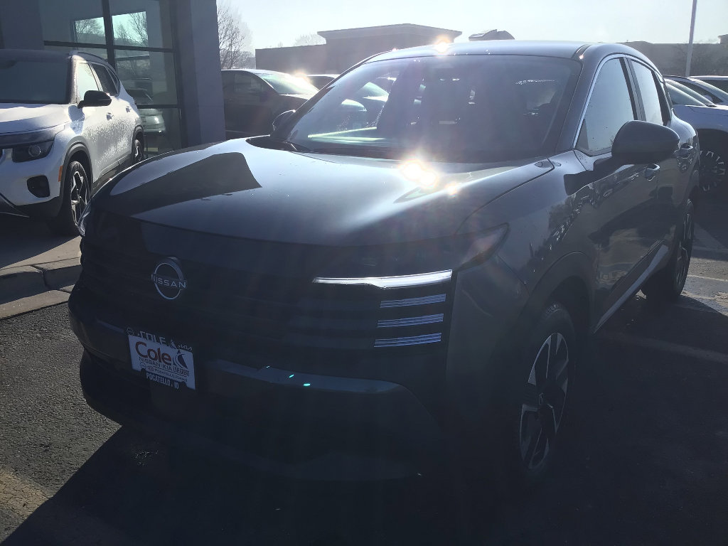 New 2025 Nissan Kicks SV image 2