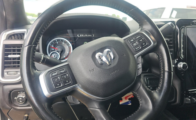 Used 2021 RAM 3500 Laramie w/ Night Edition AWD/4WD image 5