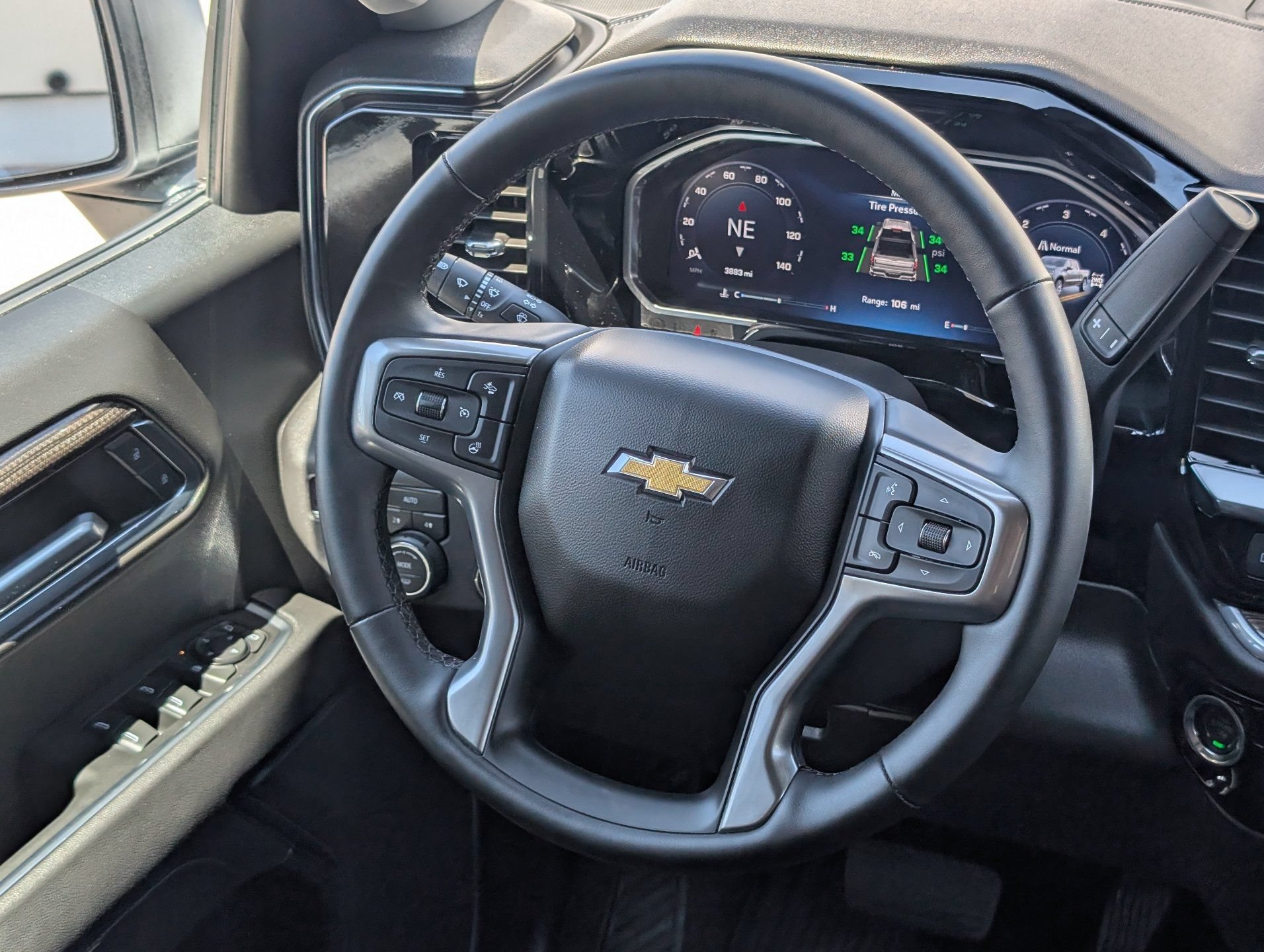Used 2026 Chevrolet Silverado 1500 LT AWD/4WD image 15