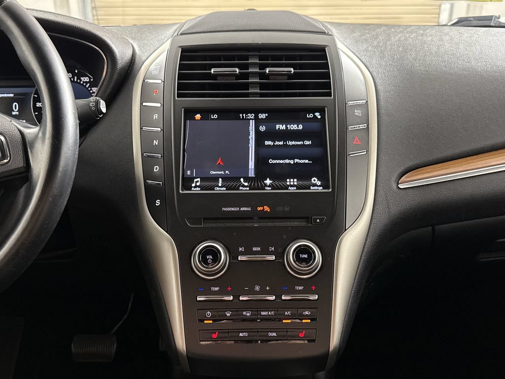 Used 2017 Lincoln MKC Select w/ Select Plus Package AWD/4WD image 18