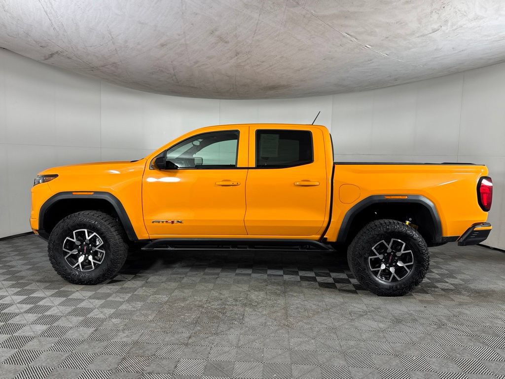 Certified 2025 GMC Canyon AT4 w/ AT4X Package AWD/4WD image 9
