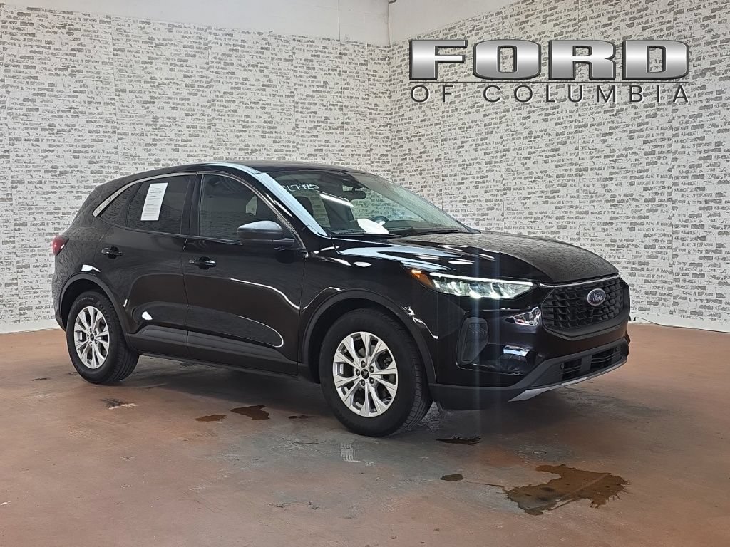Used 2023 Ford Escape Active FWD image 1