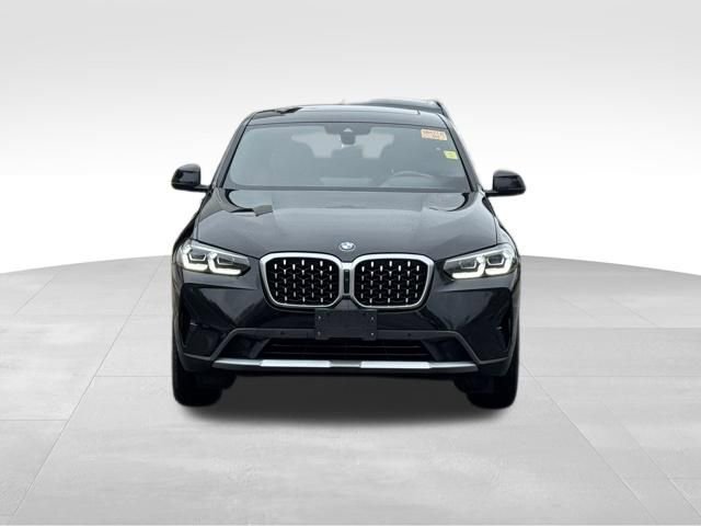 Certified 2024 BMW X4 xDrive30i w/ Premium Package image 13