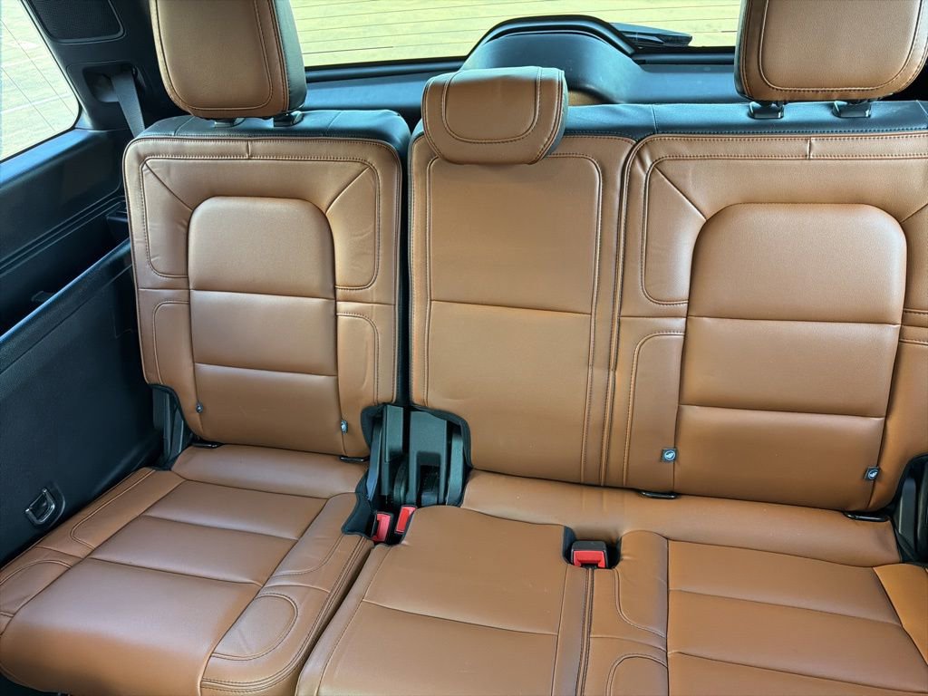 Used 2018 Lincoln Navigator Reserve w/ Technology Package image 12