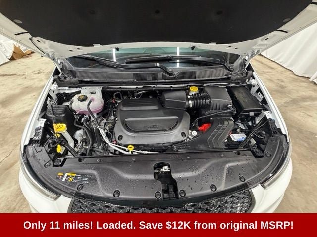 Used 2025 Chrysler Pacifica Limited FWD image 24