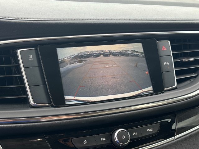 Used 2019 Buick Enclave Essence FWD image 21