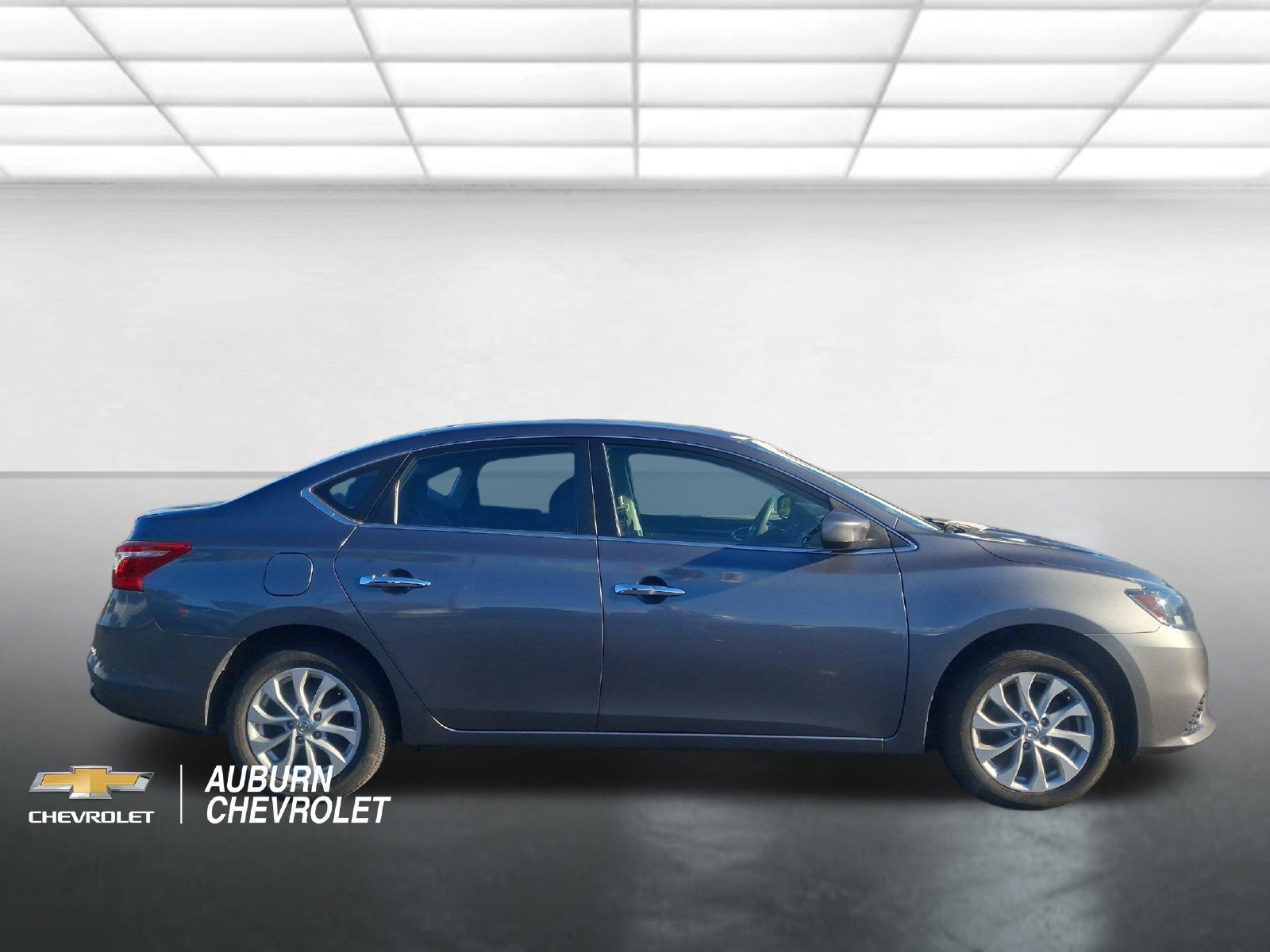 Used 2018 Nissan Sentra SV FWD image 2