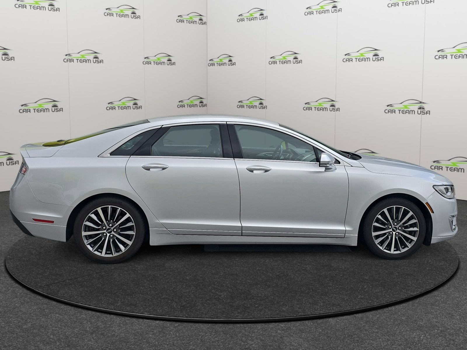 Used 2017 Lincoln MKZ Select w/ Select Plus Package image 8