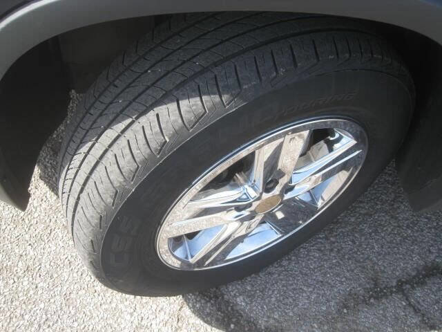 Used 2018 Chevrolet Trax LT w/ LT Convenience Package image 25