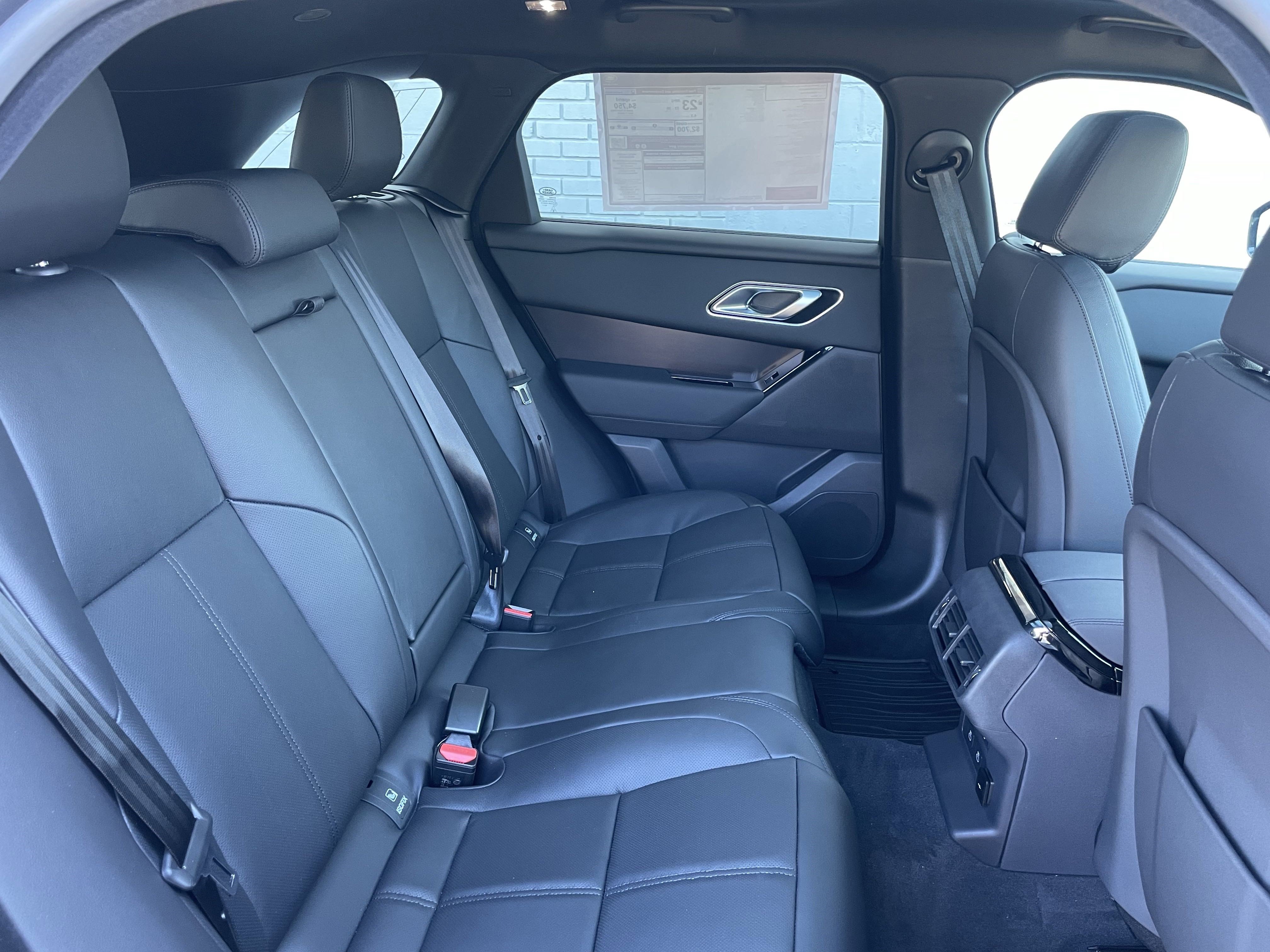 New 2026 Land Rover Range Rover Velar Dynamic SE image 31