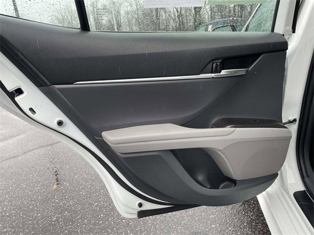 Used 2023 Toyota Camry SE image 15