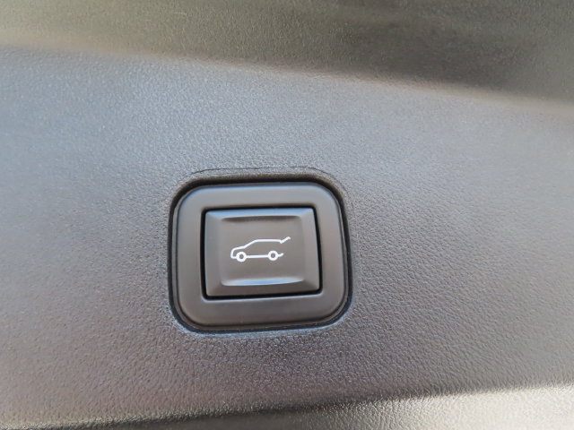 Certified 2024 Cadillac Lyriq Luxury AWD/4WD image 41