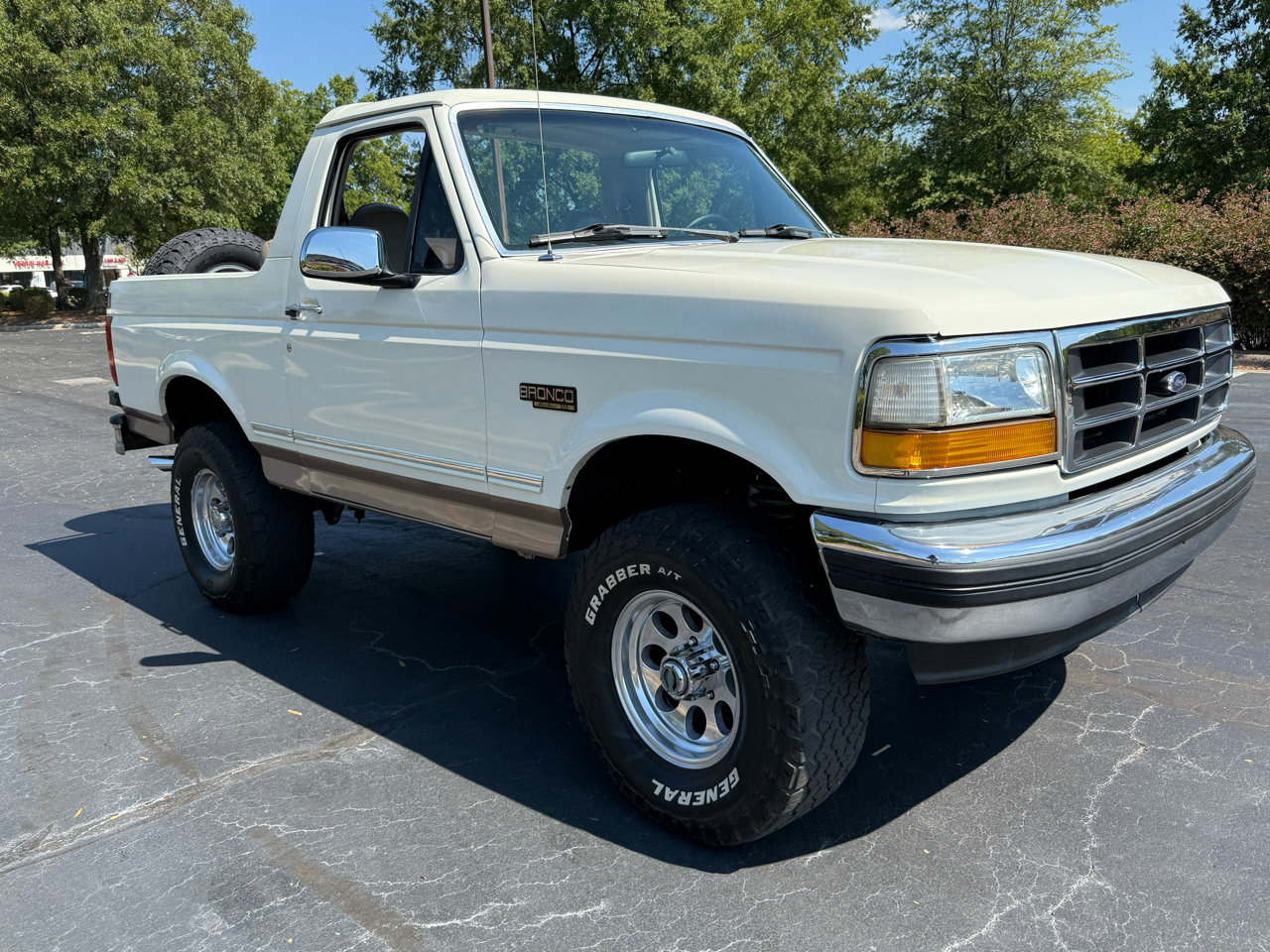 Used 1993 Ford Bronco Eddie Bauer image 3