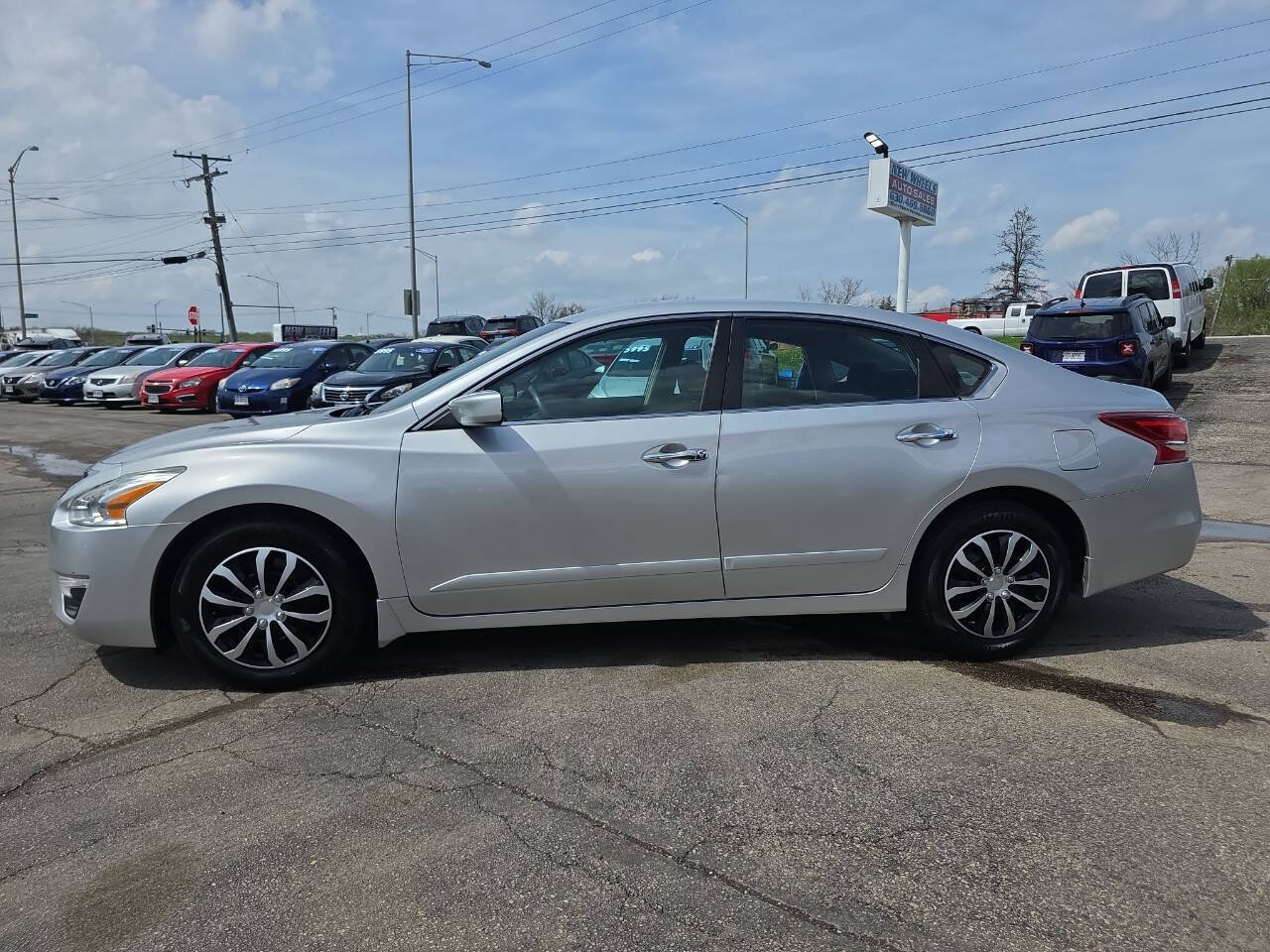 Used 2013 Nissan Altima 2.5 S FWD image 3