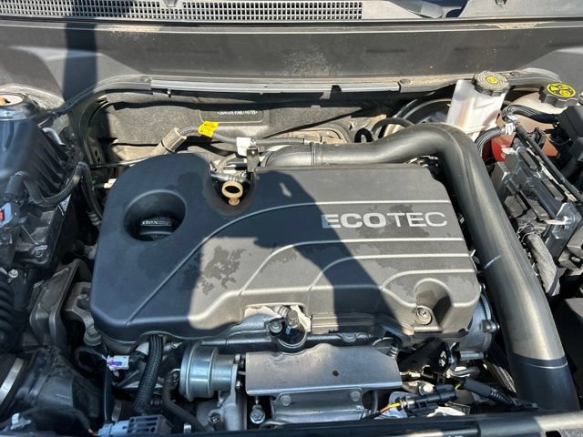 Used 2021 Chevrolet Equinox LS FWD image 32