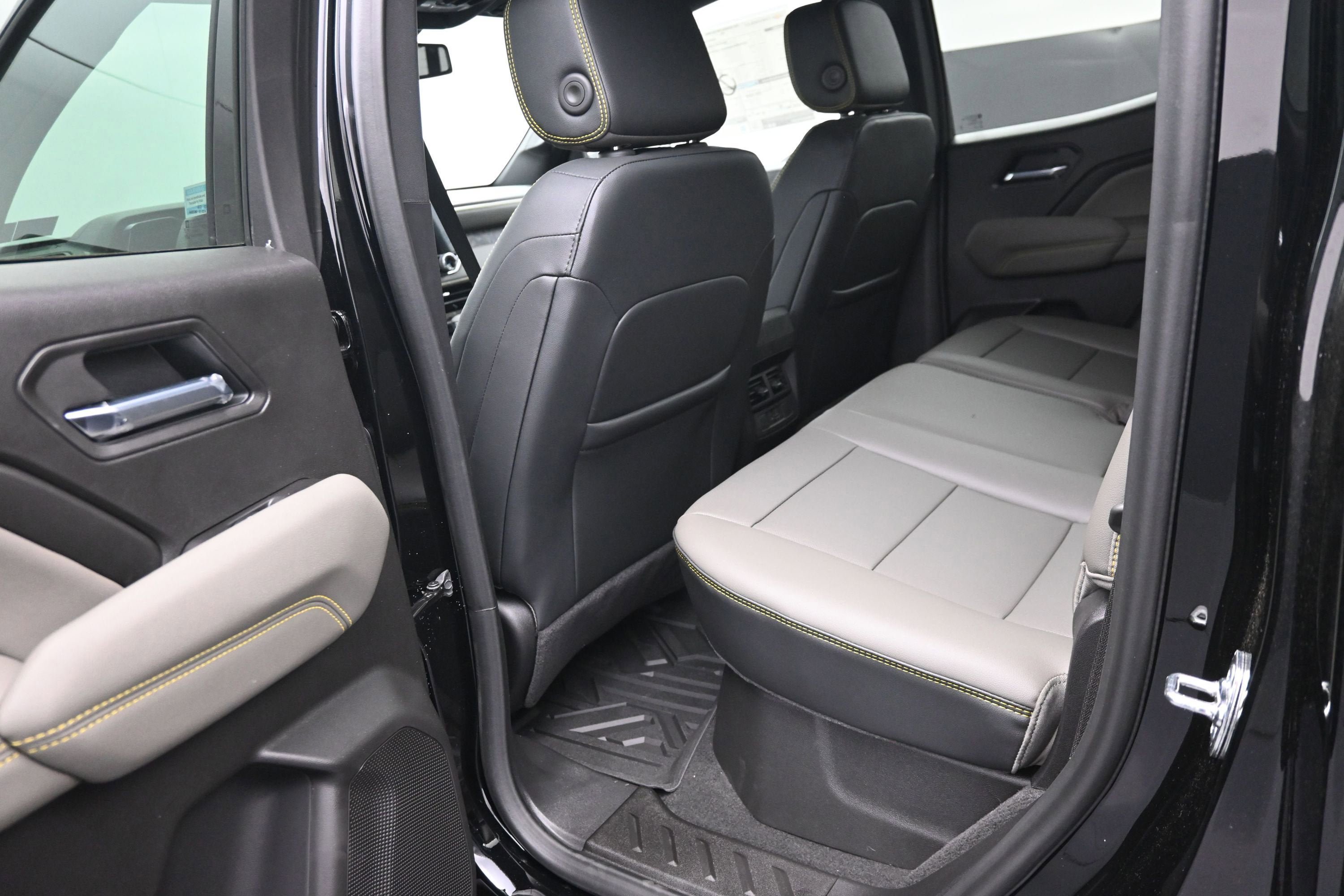 New 2026 Chevrolet Colorado ZR2 AWD/4WD image 25