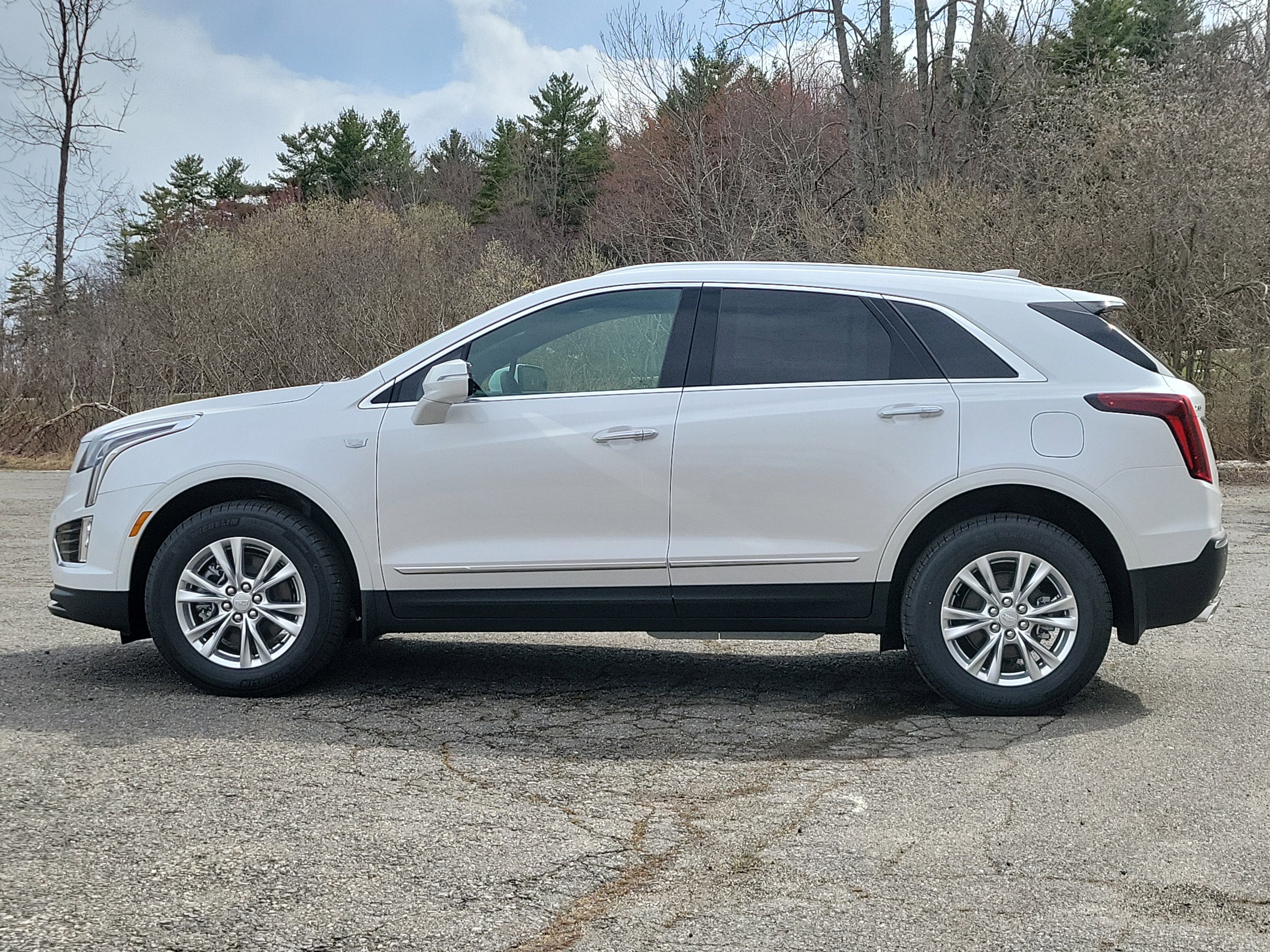 New 2026 Cadillac XT5 Luxury w/ LPO, Floor Liner Package AWD/4WD image 2