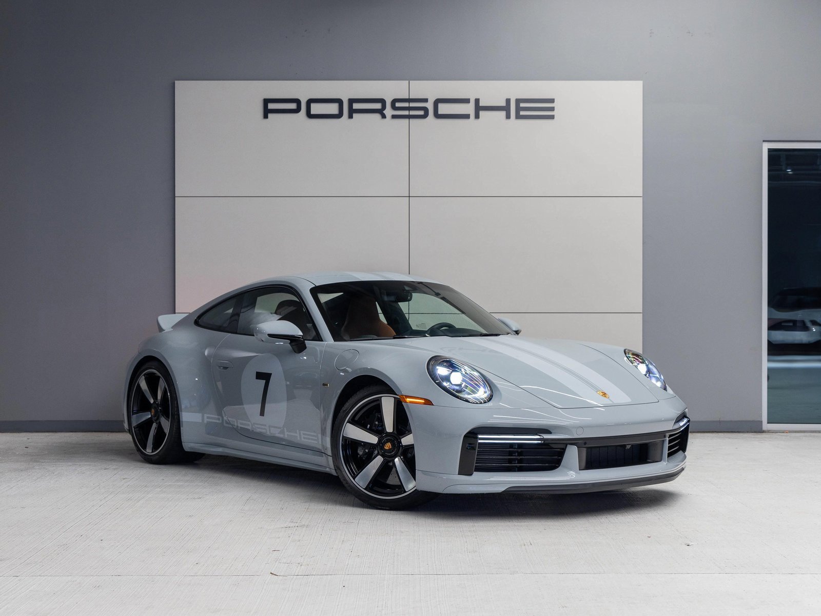 Used 2023 Porsche 911 Sport Classic image 9