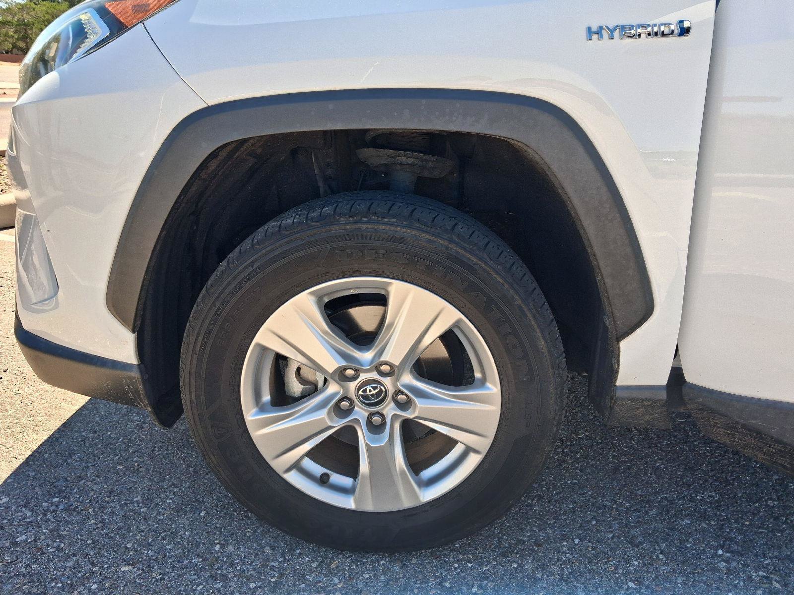 Used 2021 Toyota RAV4 XLE w/ Convenience Package AWD/4WD image 38