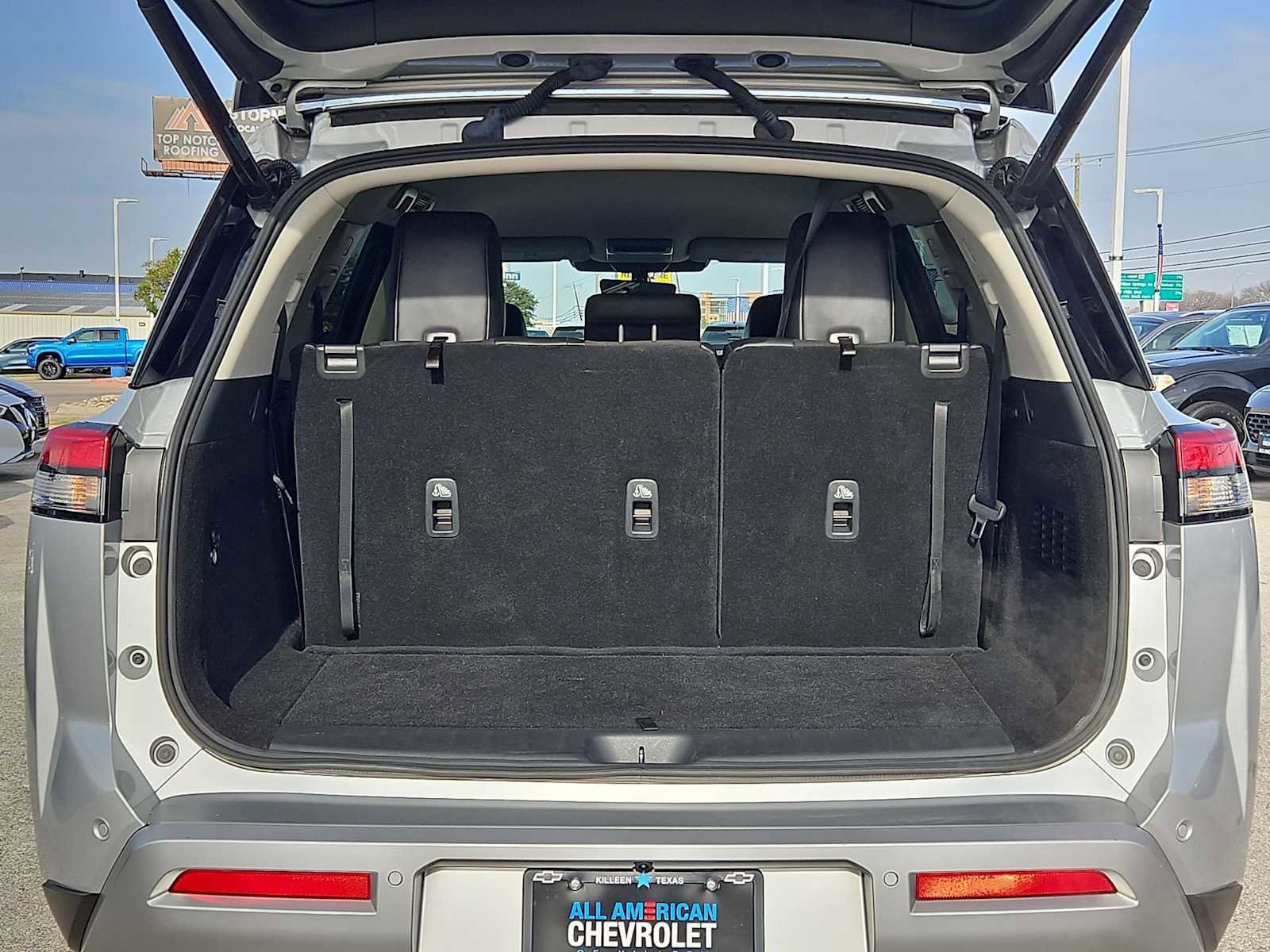 Used 2025 Nissan Pathfinder SL image 25