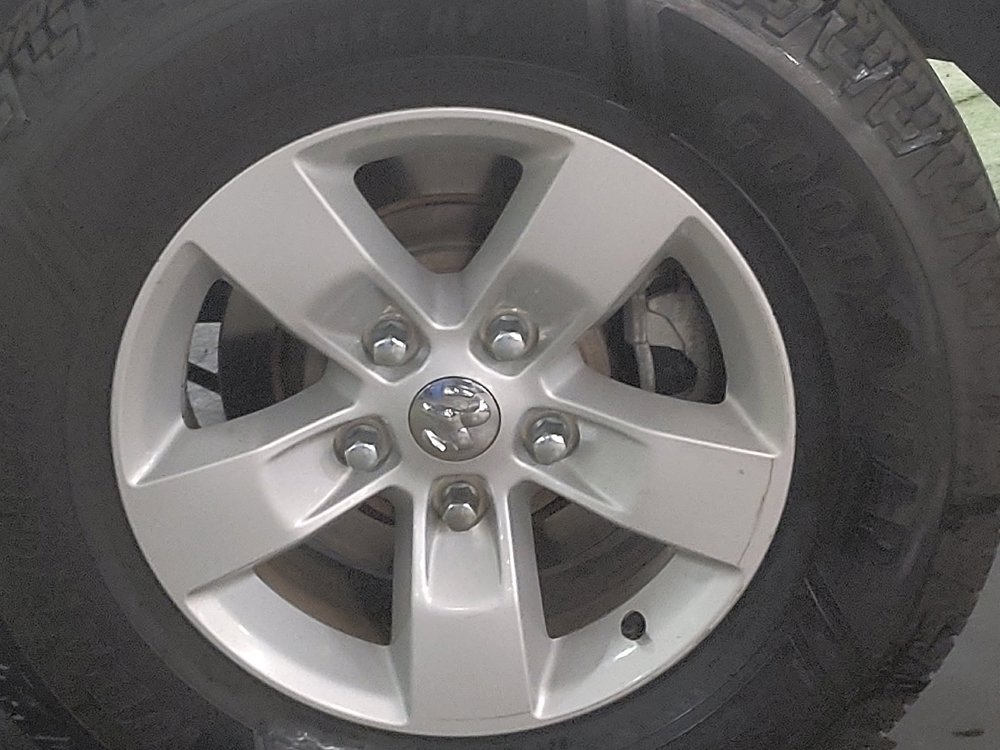 Used 2019 RAM 1500 Classic SLT AWD/4WD image 31
