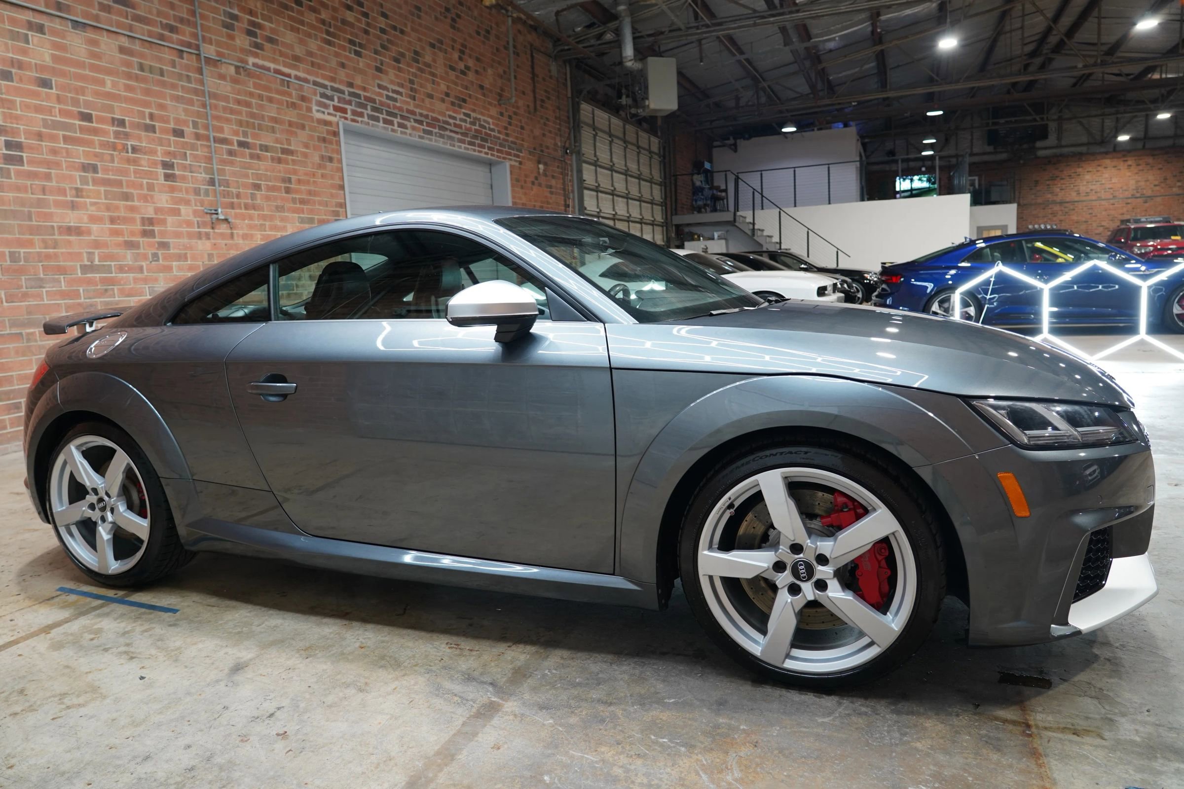 Used 2018 Audi TT RS w/ Technology Package image 2