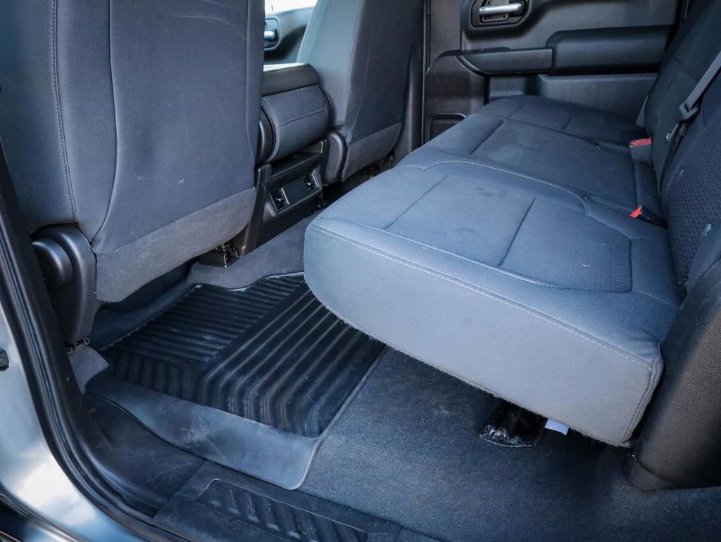 Used 2019 Chevrolet Silverado 1500 Custom w/ Custom Convenience Package AWD/4WD image 31