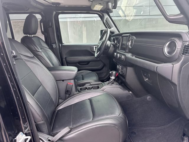 Used 2023 Jeep Wrangler Unlimited Sahara w/ Cold Weather Group AWD/4WD image 9