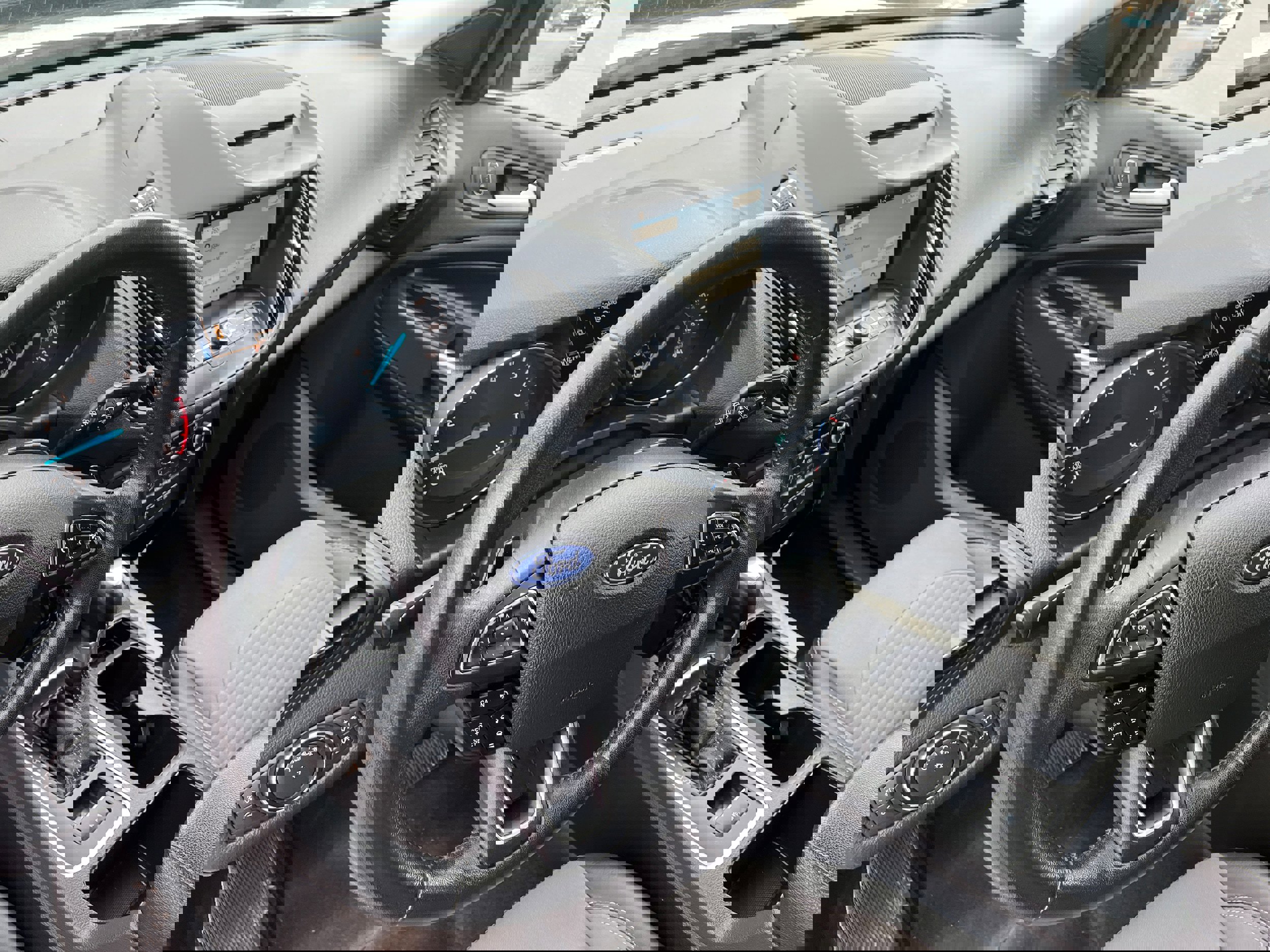 Certified 2018 Ford Escape SE w/ Ford Safe & Smart Package image 7