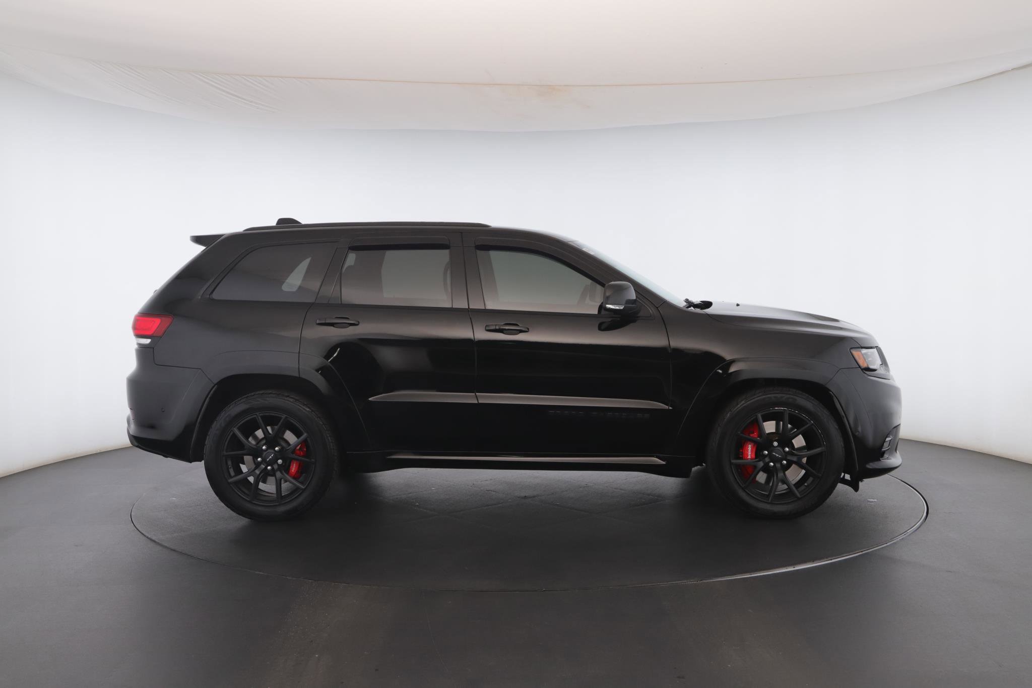 Used 2018 Jeep Grand Cherokee SRT image 23