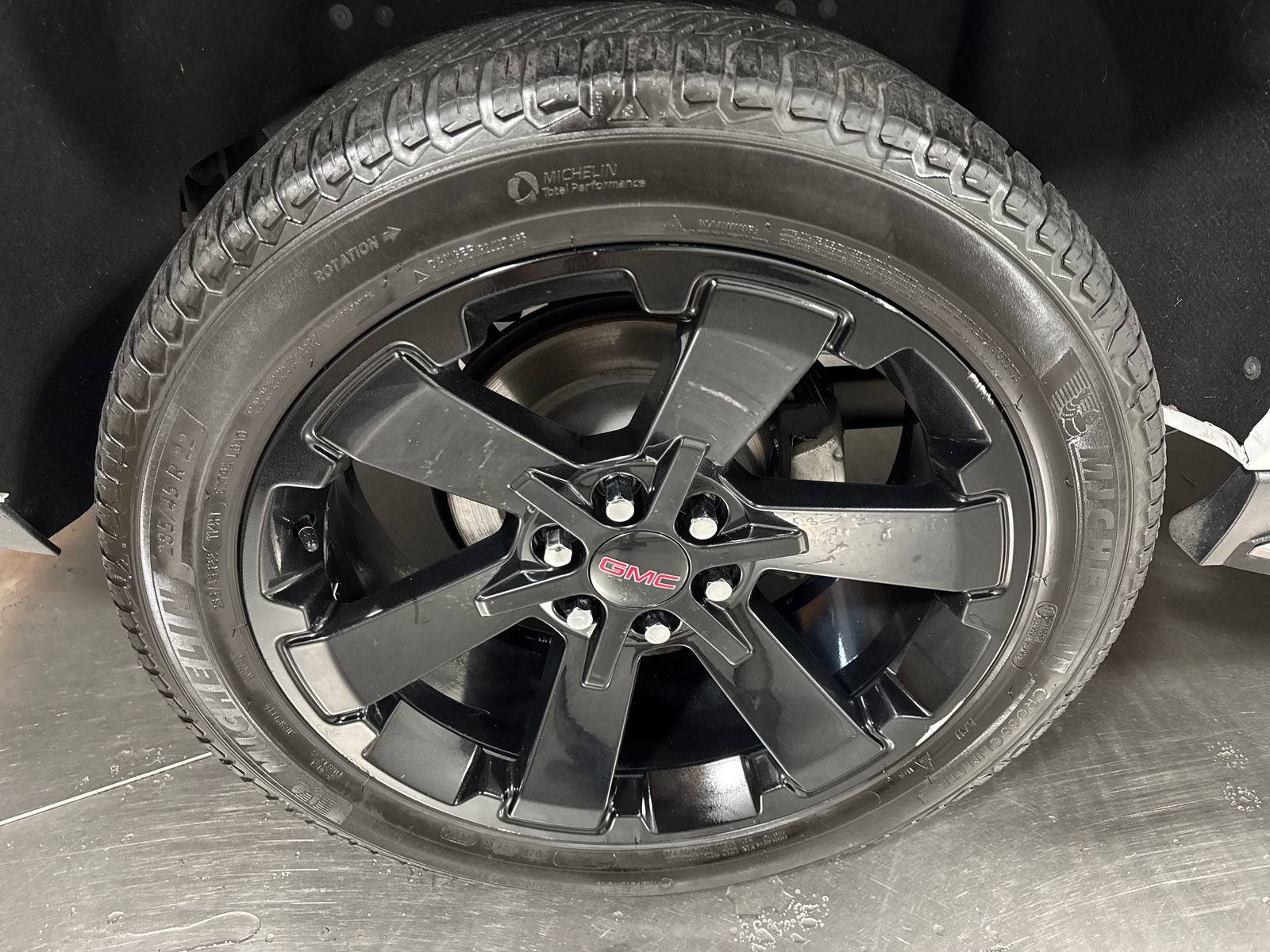Used 2020 GMC Yukon XL SLT w/ Open Road Package AWD/4WD image 13
