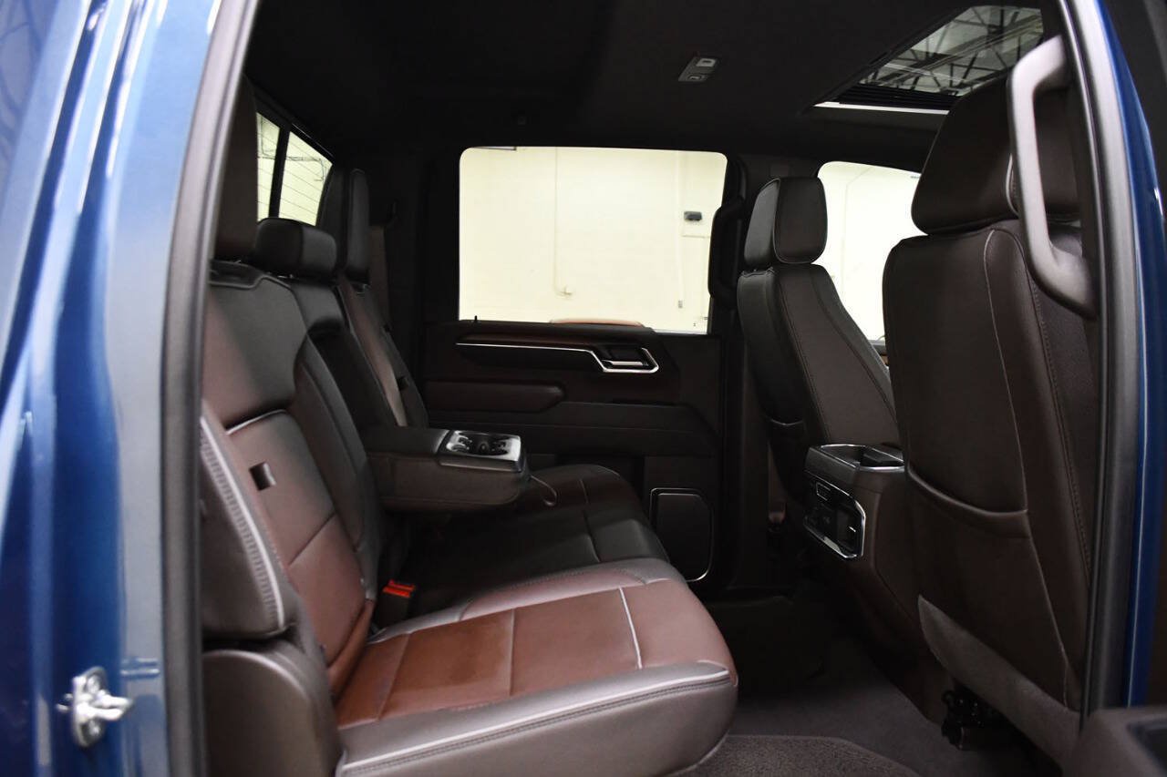 Used 2025 GMC Sierra 2500 Denali w/ Denali Reserve Package AWD/4WD image 16