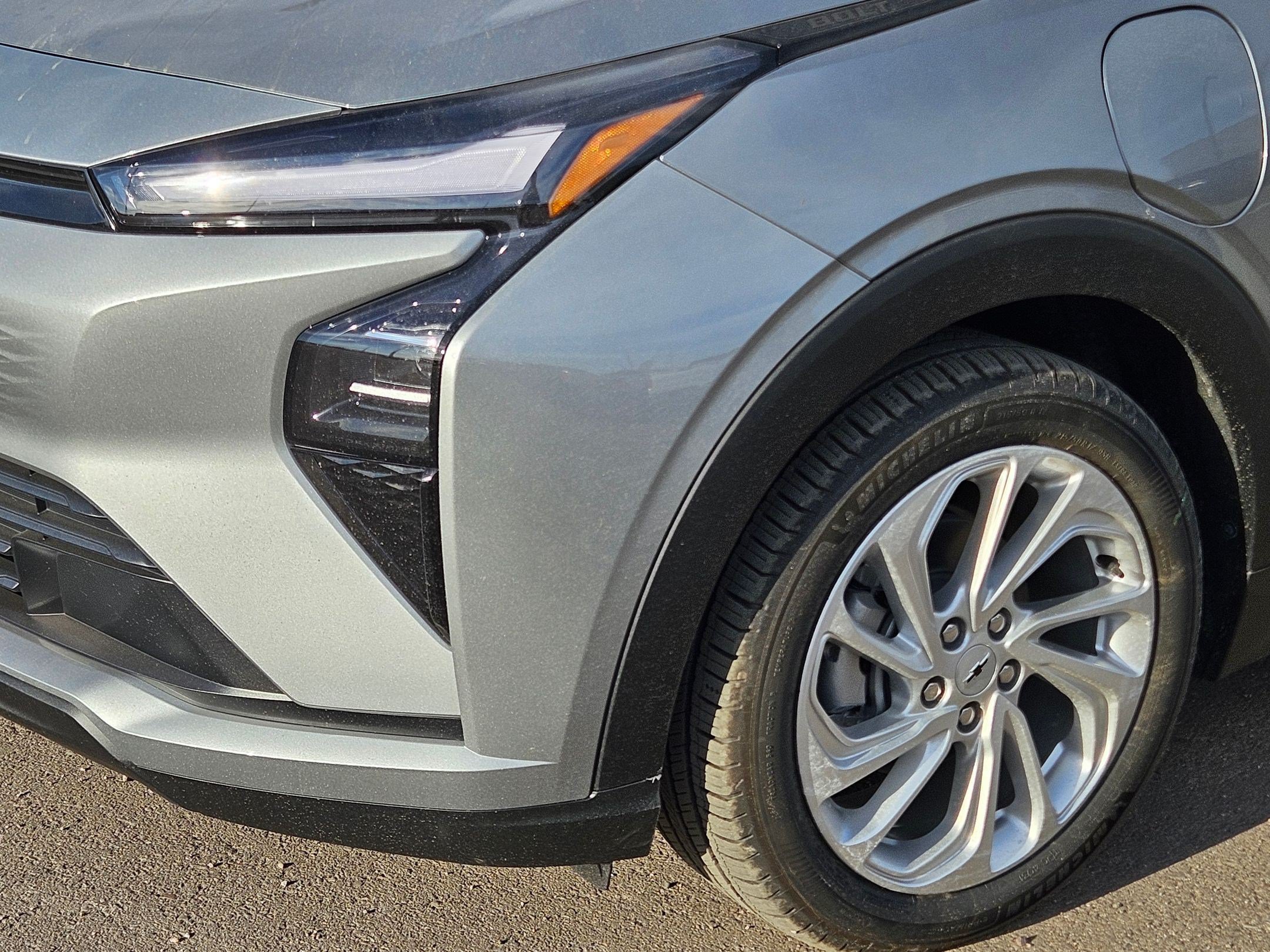 New 2027 Chevrolet Bolt LT w/ Comfort Package FWD image 11