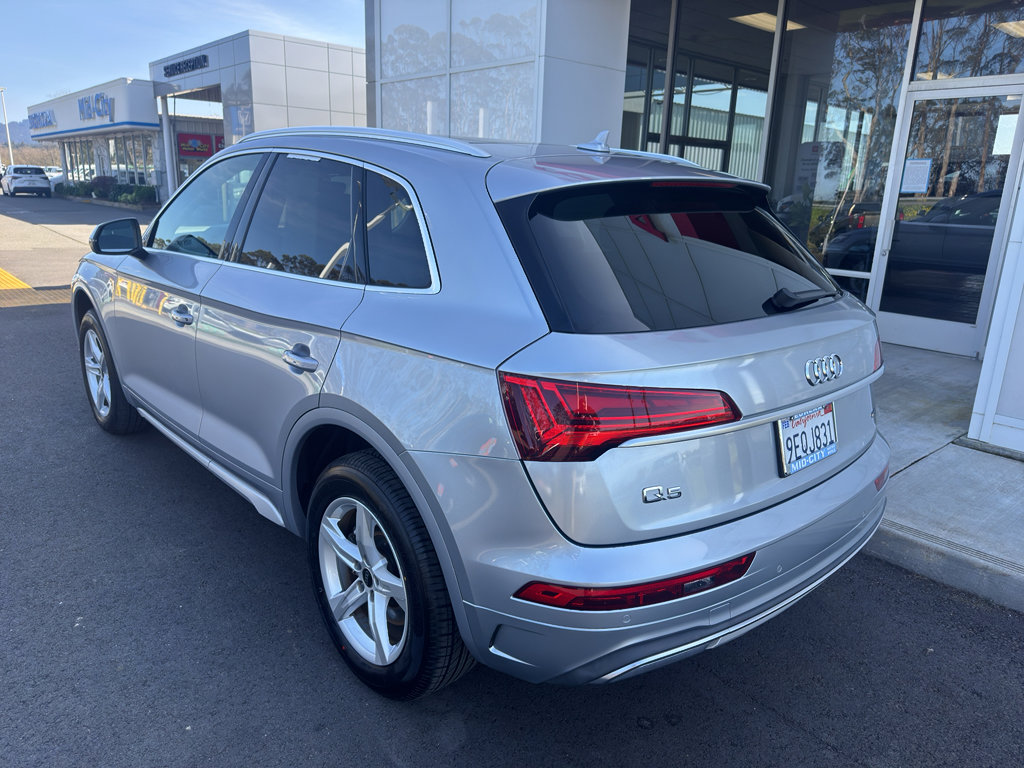 Used 2023 Audi Q5 2.0T Premium w/ Convenience Package image 11