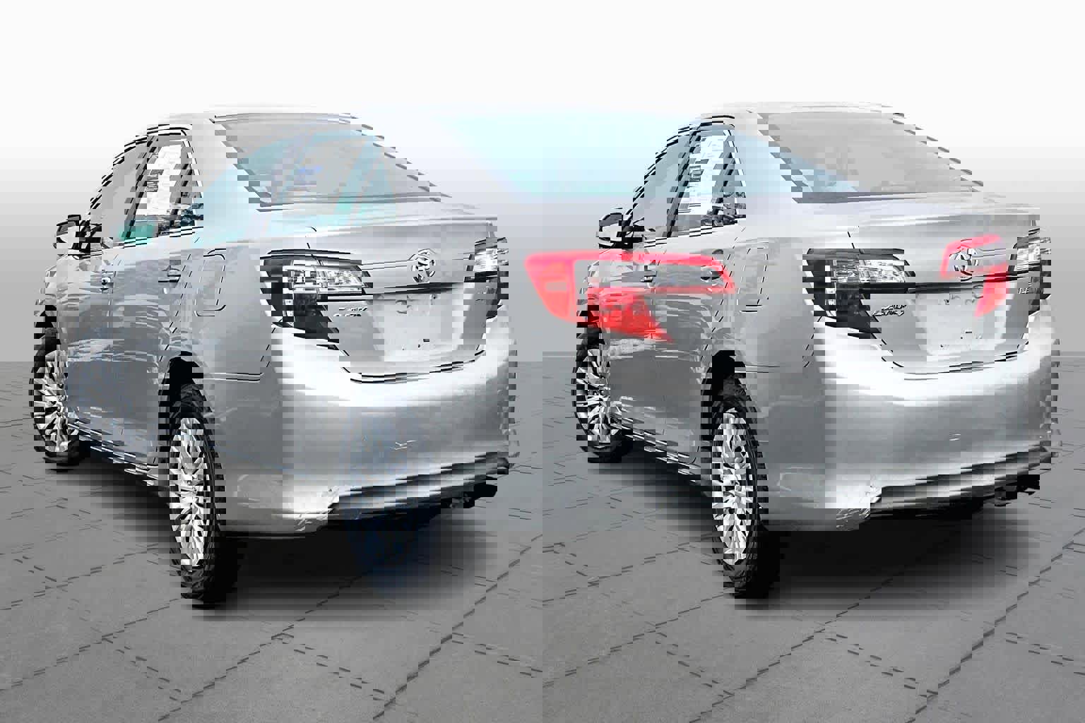 Used 2013 Toyota Camry LE image 12