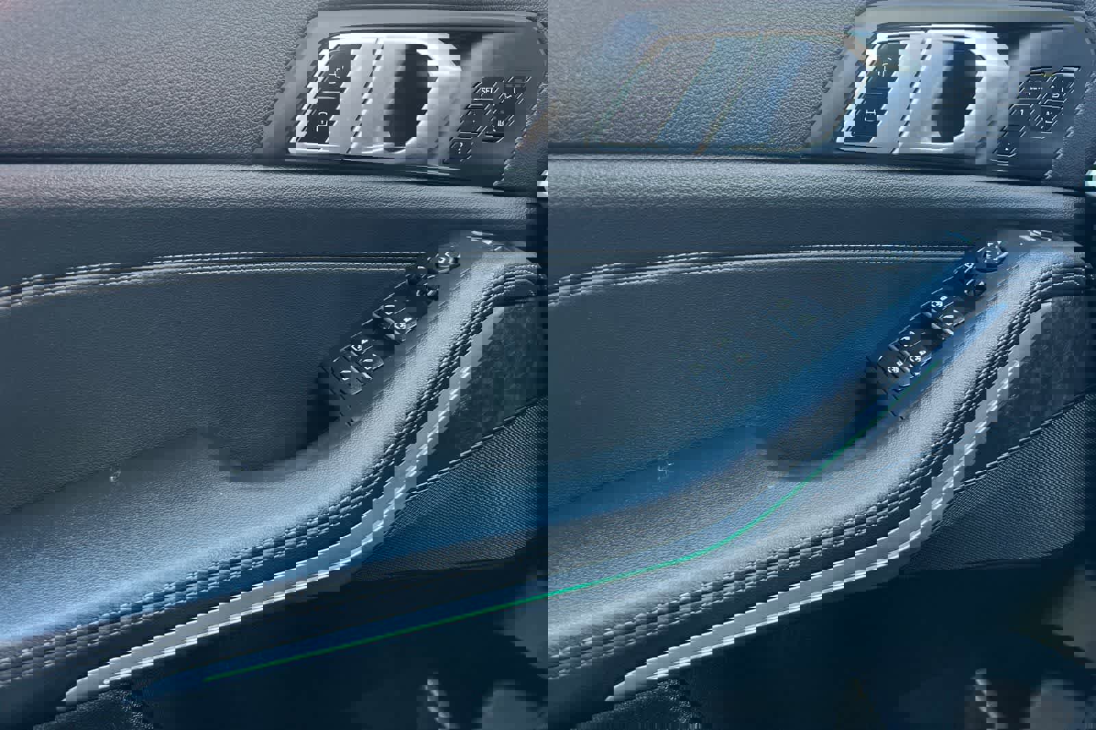 Used 2021 BMW X5 xDrive40i w/ Luxury Seating Package 2 image 13