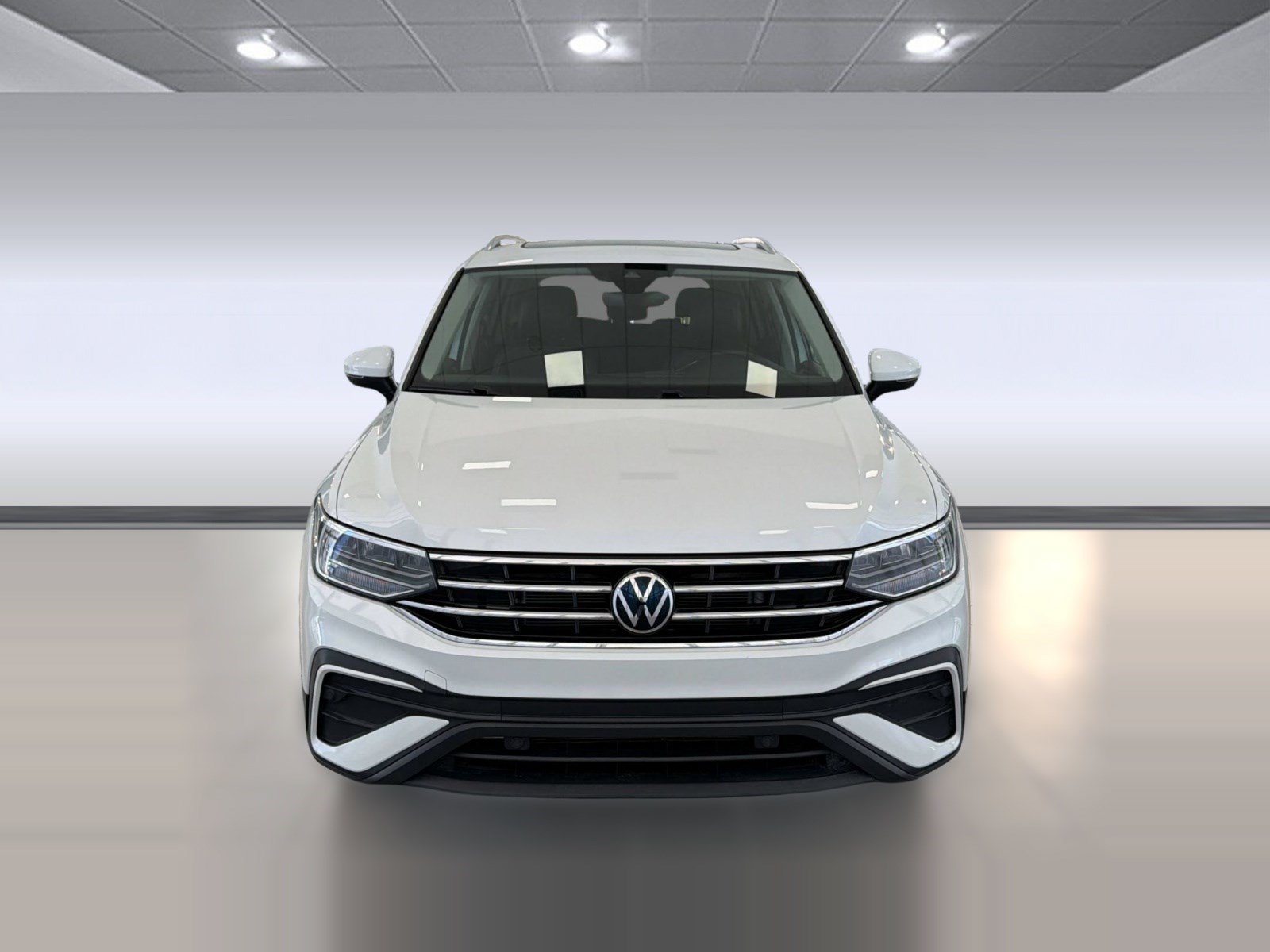 Certified 2023 Volkswagen Tiguan SE w/ Panoramic Sunroof Package FWD image 6