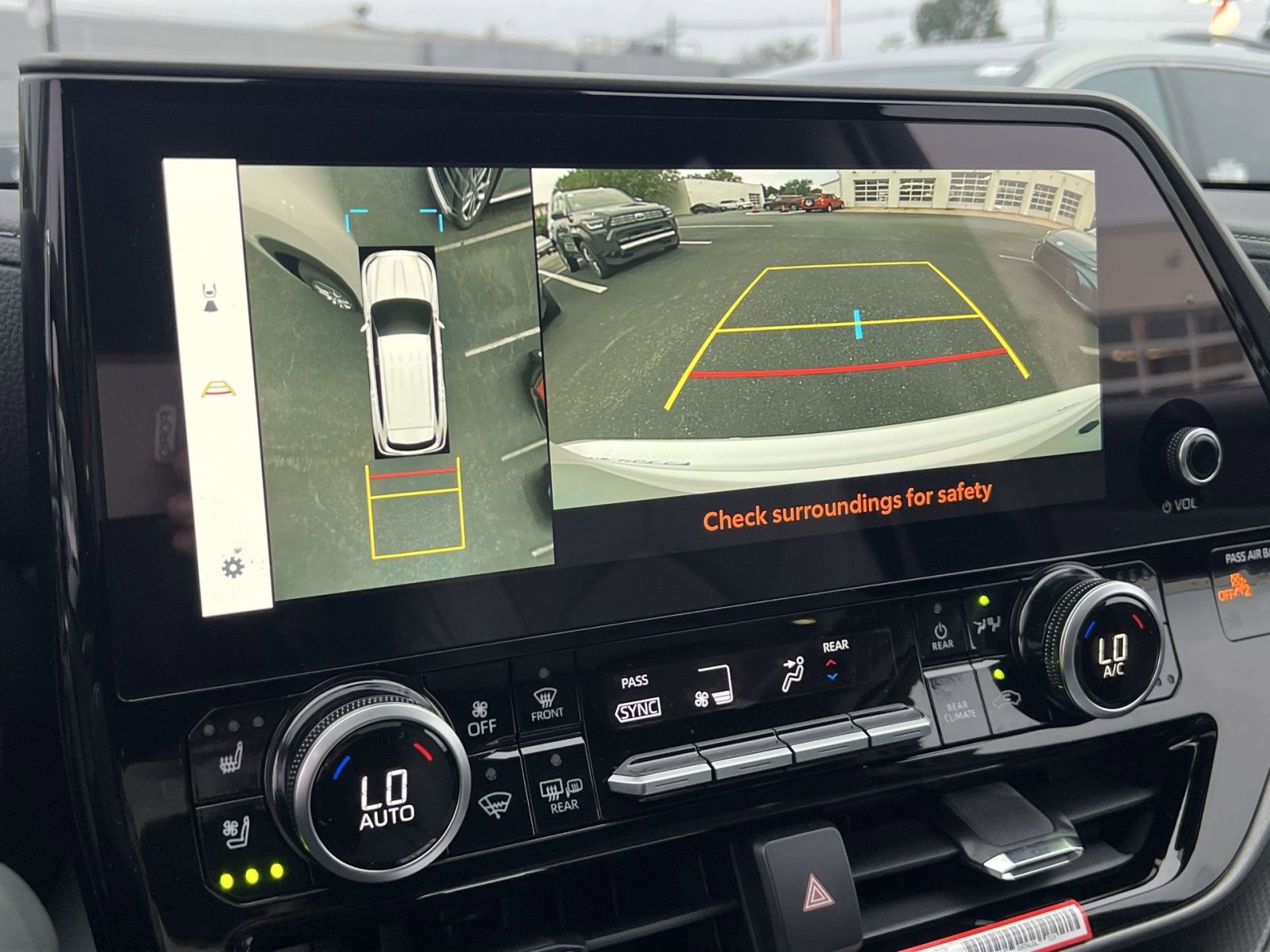 New 2025 Toyota Highlander Limited image 13