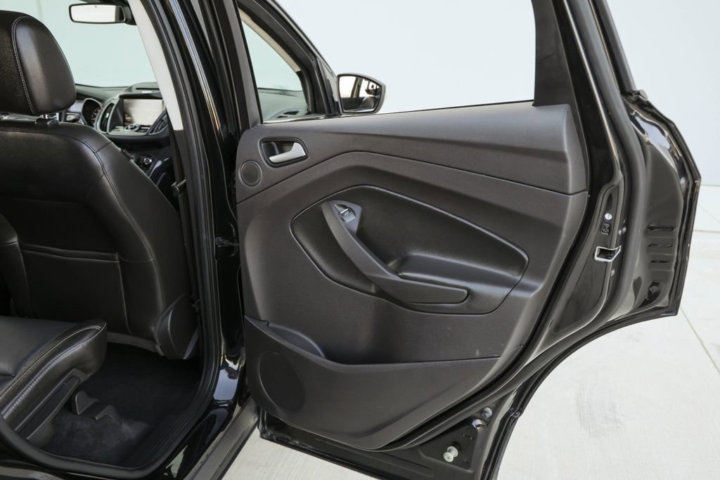 Used 2015 Ford Escape Titanium image 22
