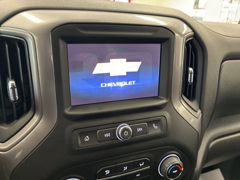 Used 2020 Chevrolet Silverado 1500 Custom w/ Custom Value Package AWD/4WD image 27