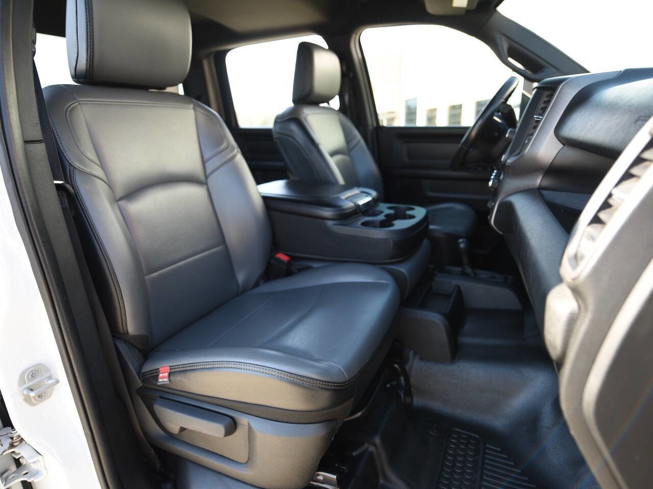 Used 2022 RAM 3500 Tradesman image 16