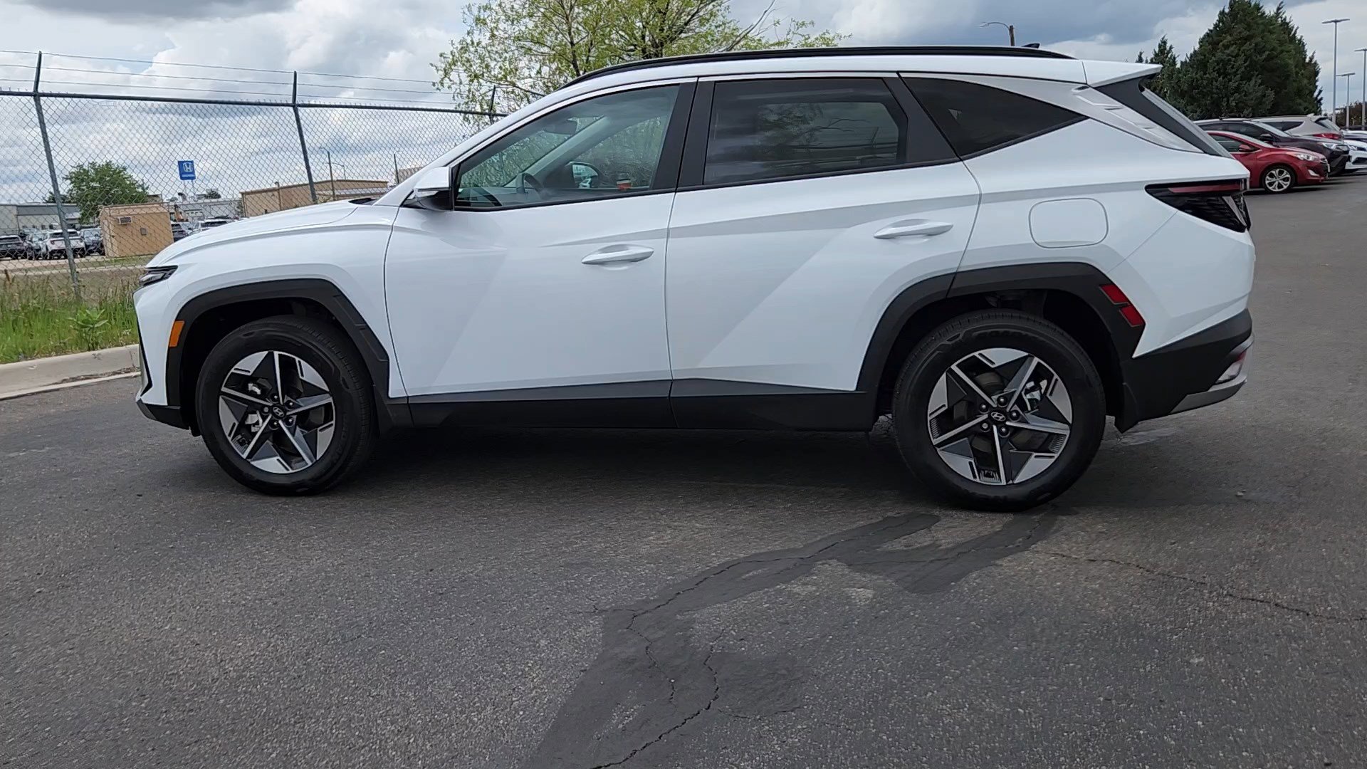 Used 2025 Hyundai Tucson SEL AWD/4WD image 2