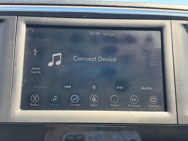 Used 2019 Chrysler Pacifica L FWD image 44