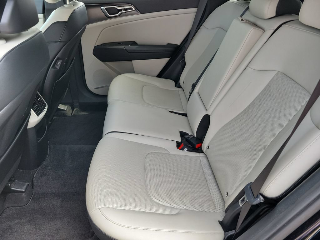 Used 2023 Kia Sportage EX FWD image 12