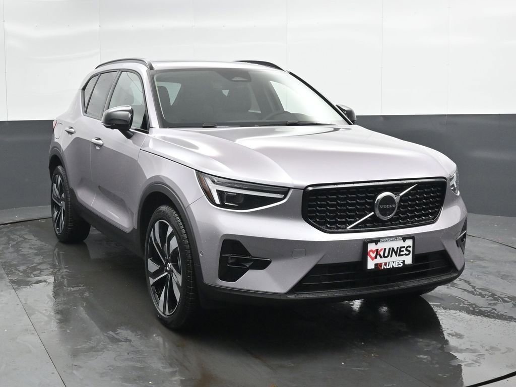 New 2026 Volvo XC40 B5 Ultra w/ Protection Package Premier image 4