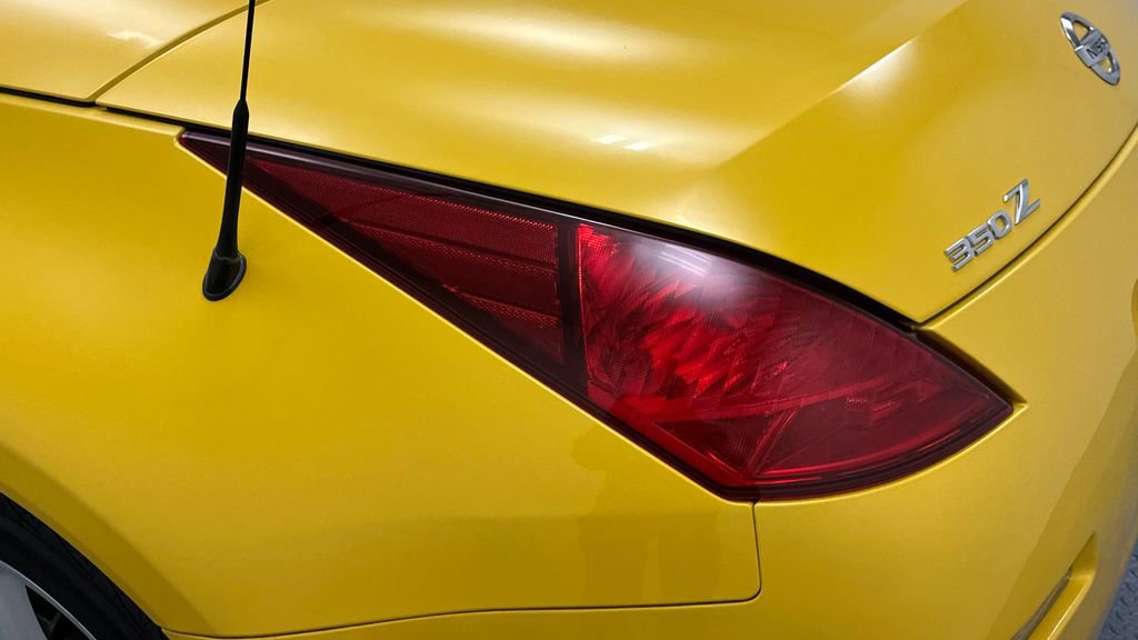 Used 2005 Nissan 350Z Touring image 26