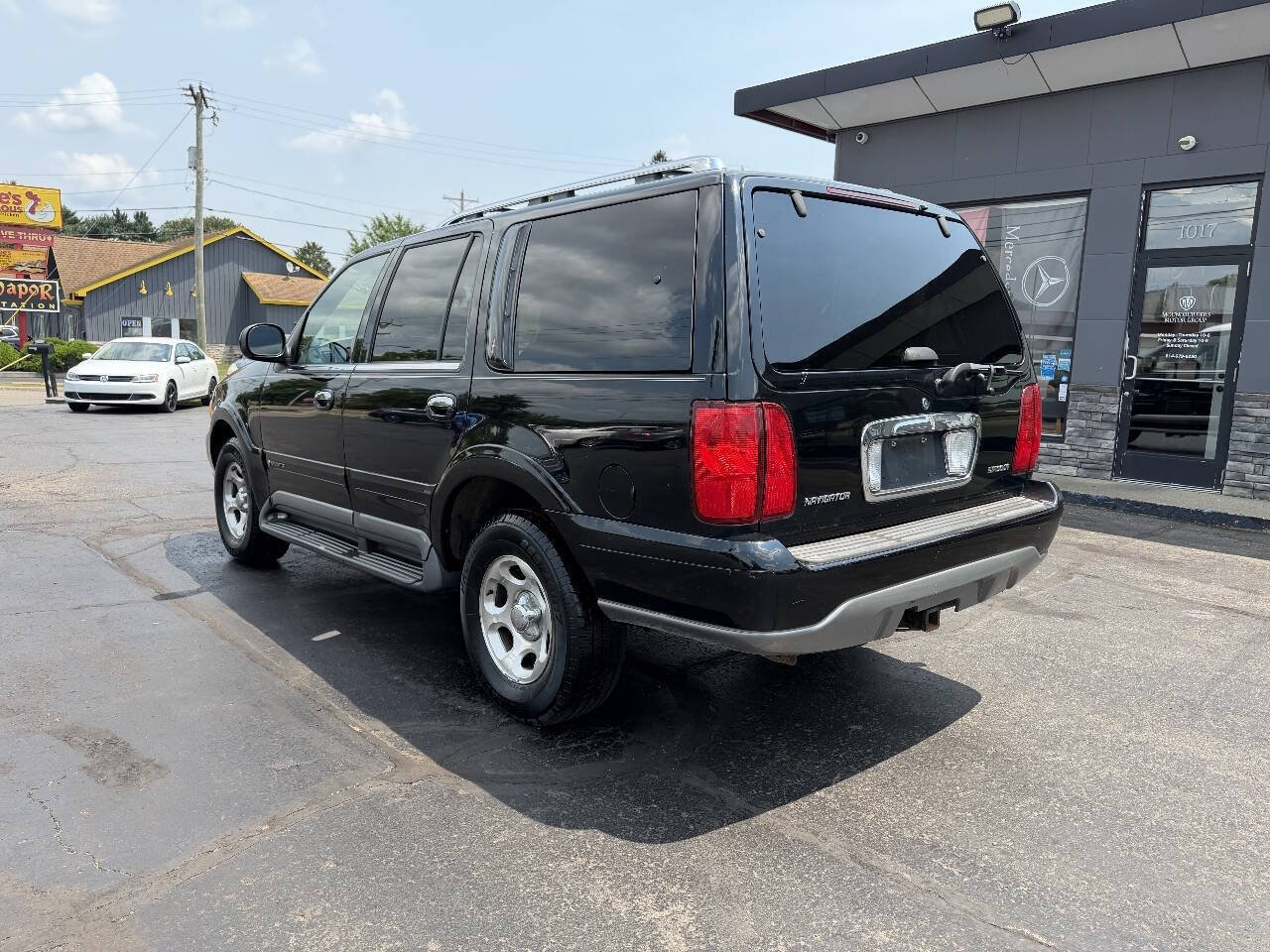 Used 1998 Lincoln Navigator 4WD image 4