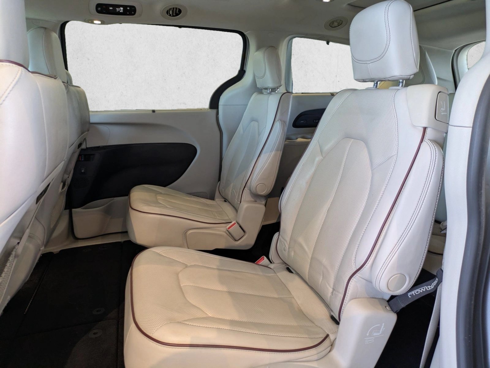 Used 2019 Chrysler Pacifica Limited FWD image 18