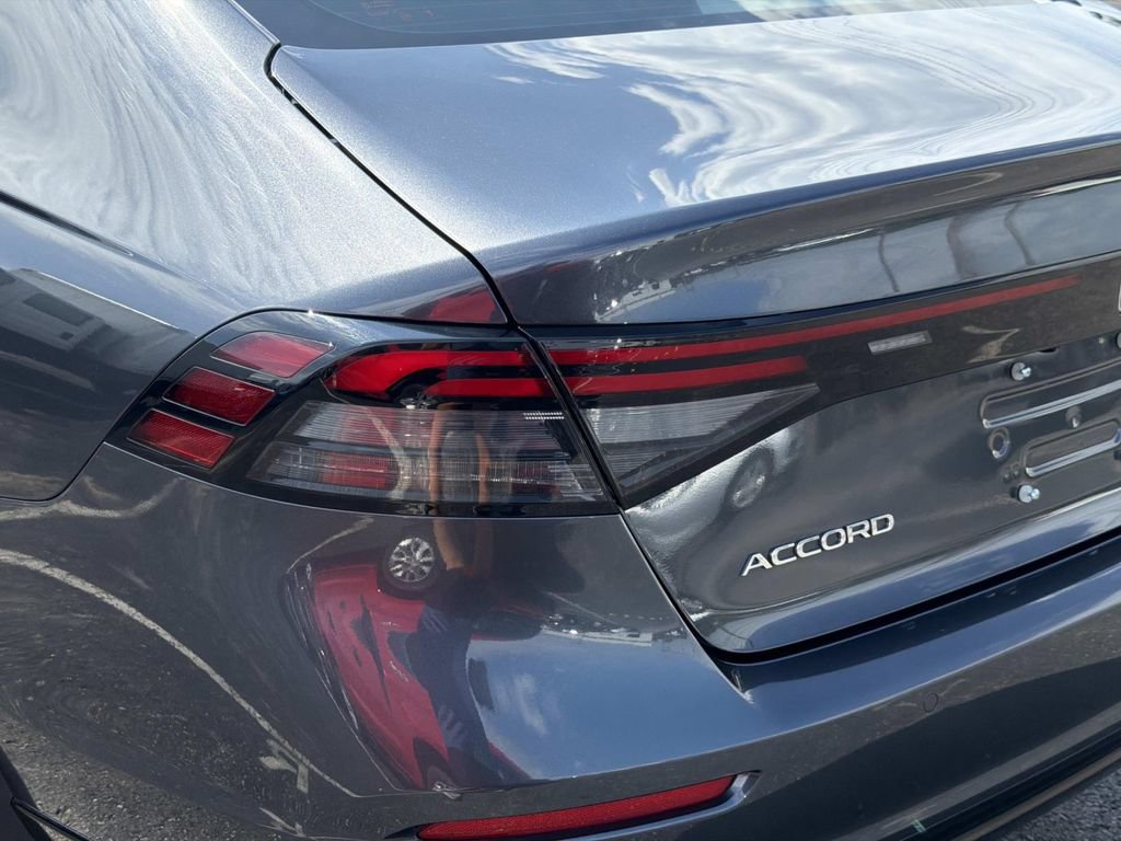 Used 2025 Honda Accord Touring image 11