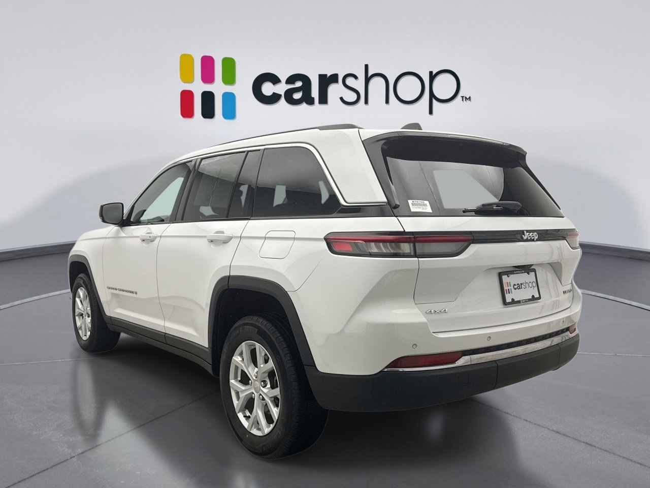 Used 2023 Jeep Grand Cherokee Limited AWD/4WD image 3